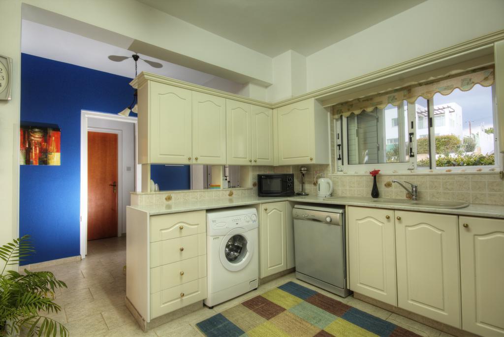 Villa Athina Paphos Pokoj fotografie